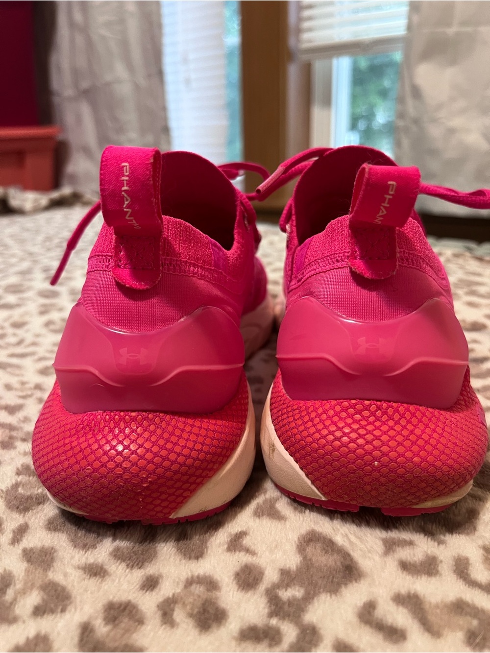 Under Armour HOVR Phantom 3 SE IntelliKnit Pink Running Shoes Women Size 9 - Picture 7 of 12